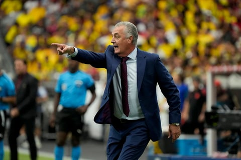 Costa Rica's coach Gustavo Alfaro